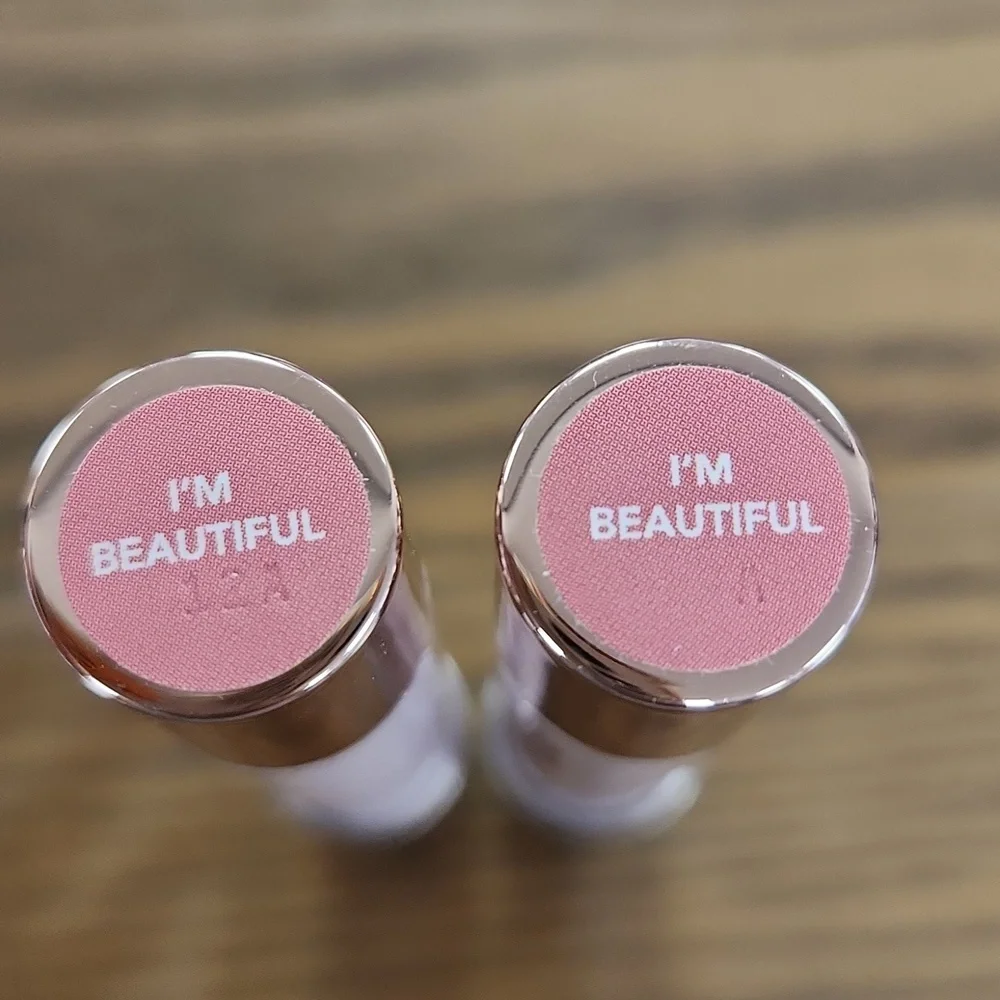 Doll 10 lipstick - Picture 2 of 2